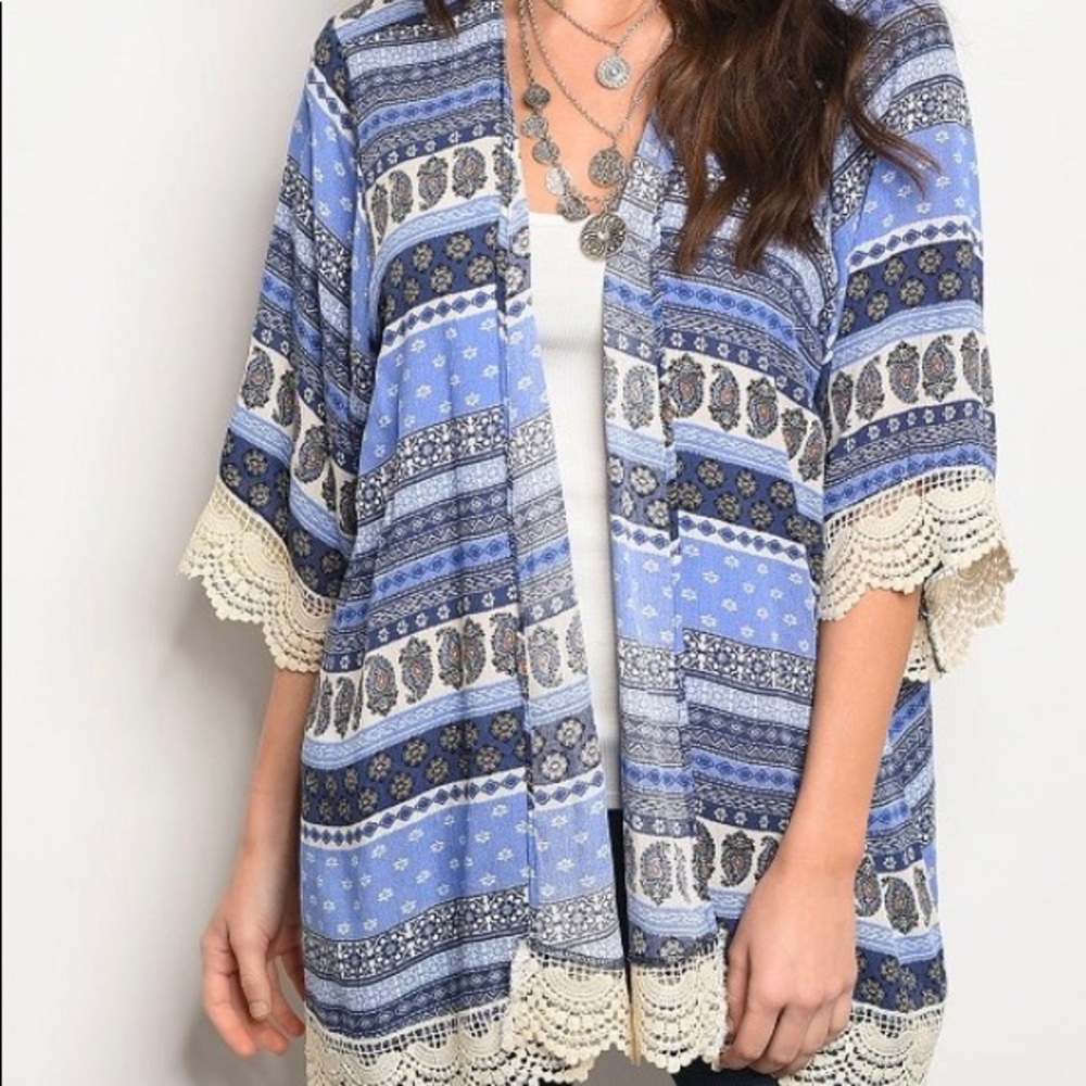 Moving Sale!!! Cardigan w Lace Details